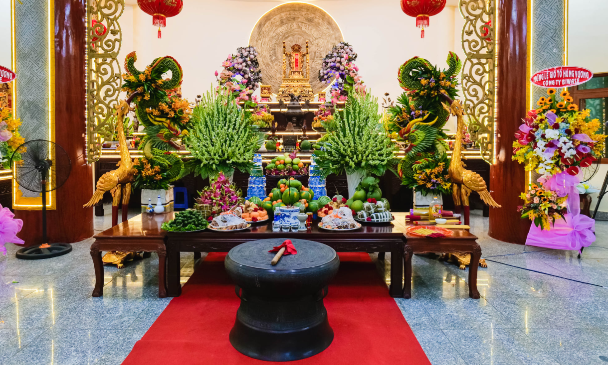 Dấu hiệu may mắn trên bàn thờ gia tiên